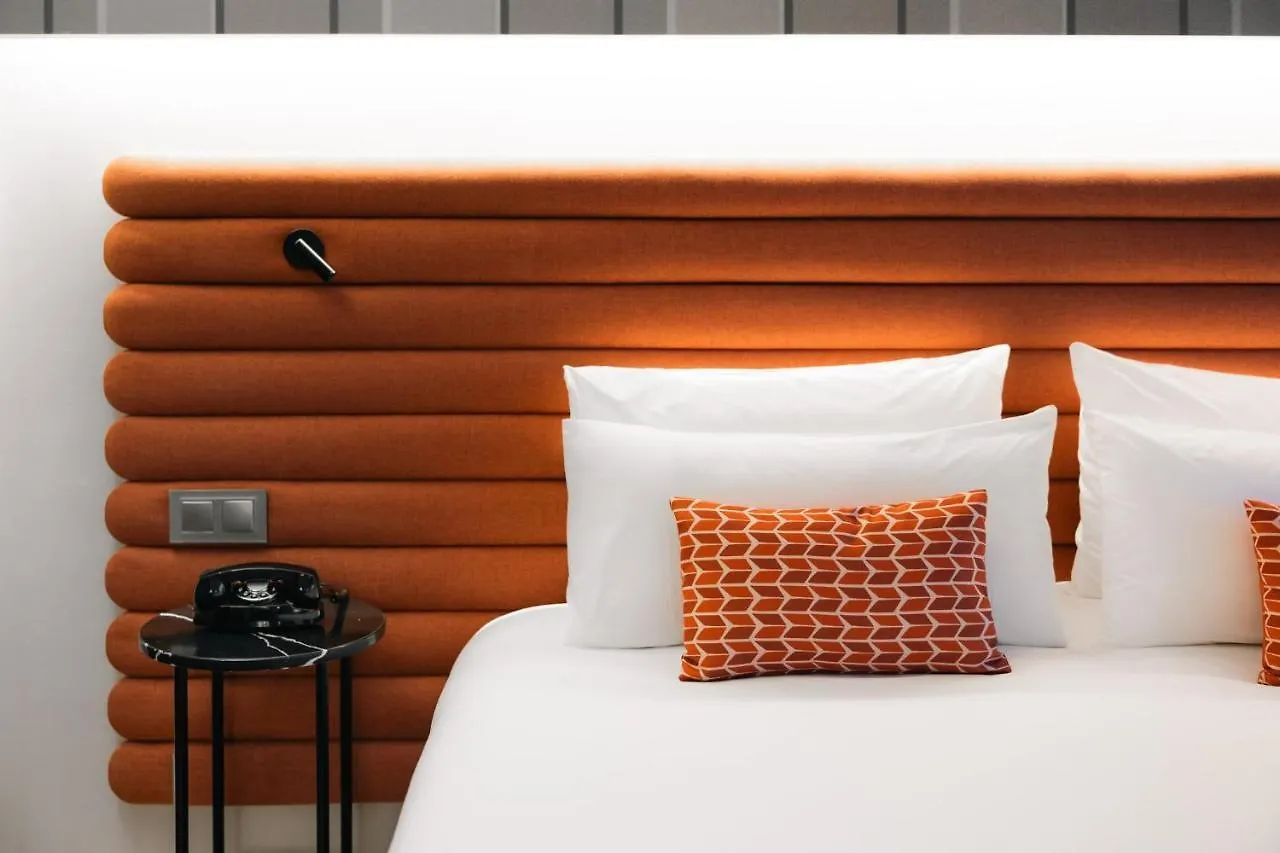 Hotel Indigo Barcelona Granvia Plaza Espana, An Ihg Hotel 4*,