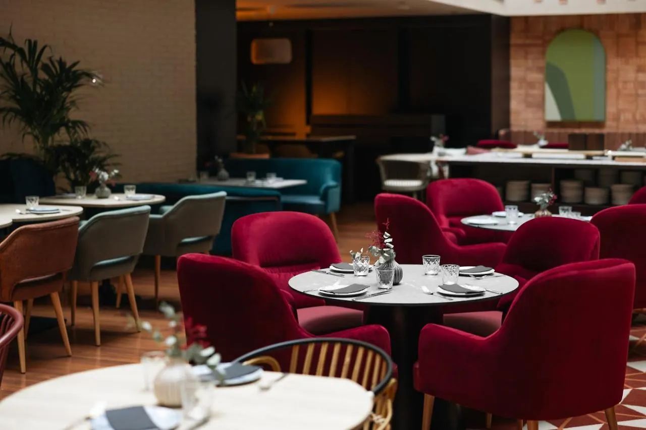 Hotel Indigo Barcelona Granvia Plaza Espana, An Ihg Hotel 4*,