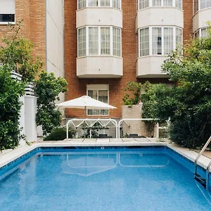 Gran Derby Suites, A Small Luxury Of The World מלון ברצלונה
